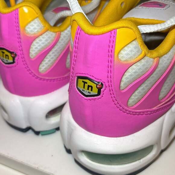 Nike Air Max Plus Premium 'White Tropical Twist' CJ9922-100 - Picture 7 of 9